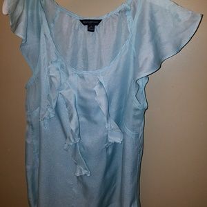 Sz Medium Banana Republic Top with Flutter Detail